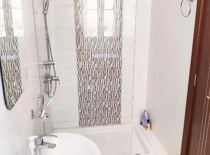 Superbly Located Cosy 2-bedroom