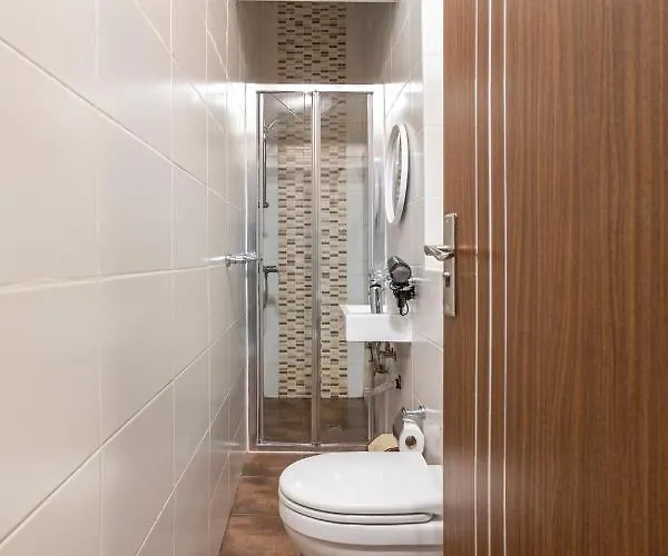 Superbly Located Cosy 2-bedroom Appartement *