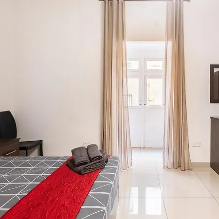 Superbly Located Cosy 2-bedroom Apartmán *