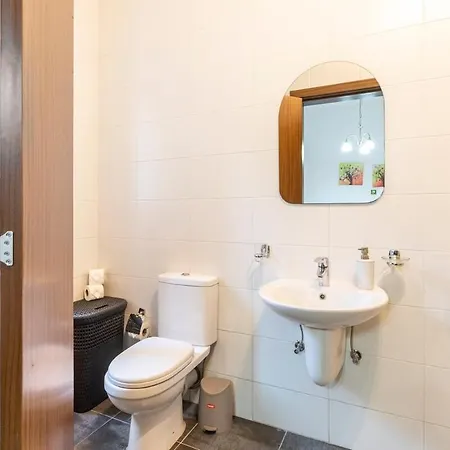 아파트 Superbly Located Cosy 2-bedroom