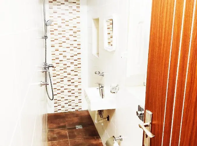 Superbly Located Cosy 2-bedroom Apartamento *