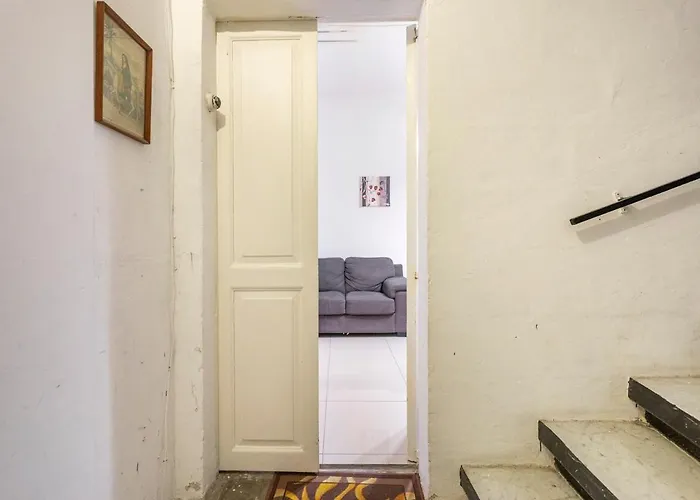 Apartamento Superbly Located Cosy 2-bedroom *